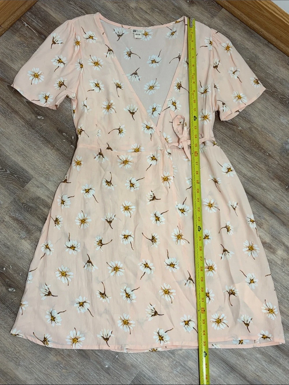 NWT Billabong Women's Feelin Peachy Dress Size 10 / M Daisy Print Girly Flirty